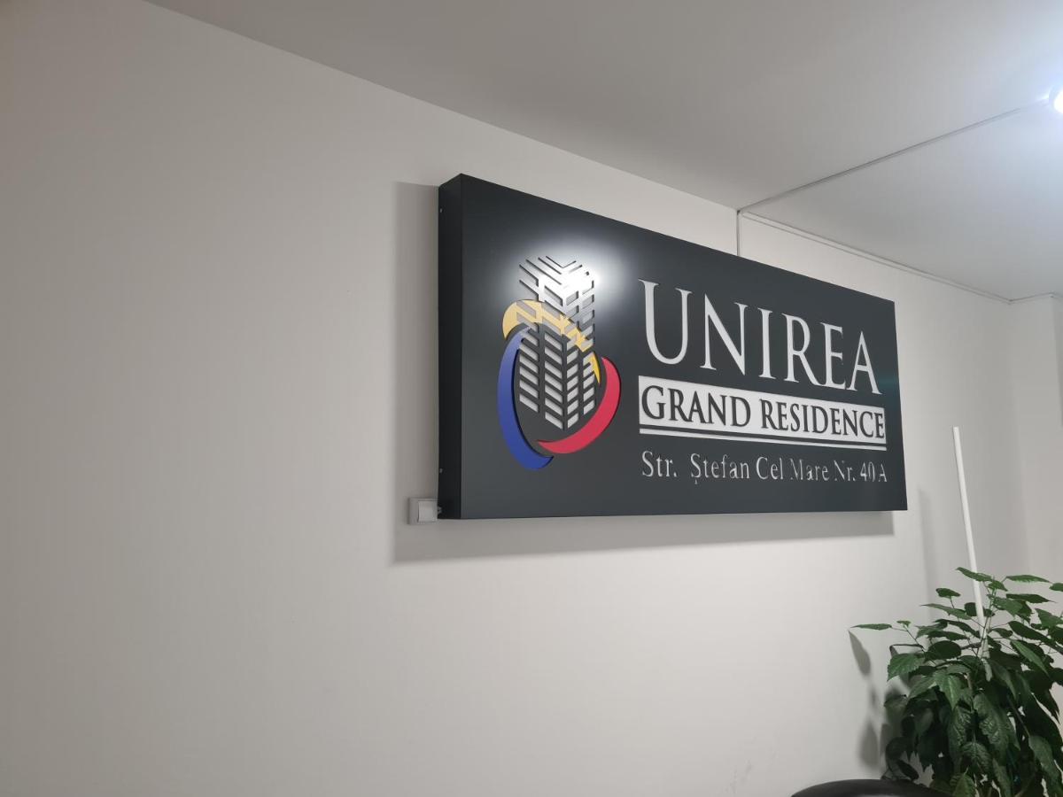 Luxury Mall Q4 Apartments Bacău Exterior foto